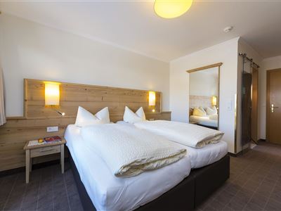 Doppelzimmer, Online