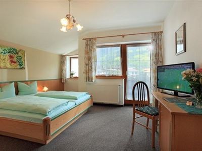 Doppelzimmer mit Zustellbett