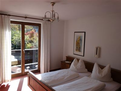 Apartment mit 5 Schlafräumen/Du od. Bad, WC