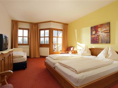 Junior Suite "Kategorie II" BUCHBAR