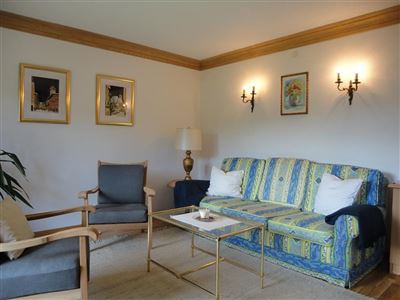Apartment 6 mit Balkon