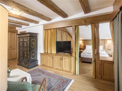 "Luxury-Suites" with bathroom, WC