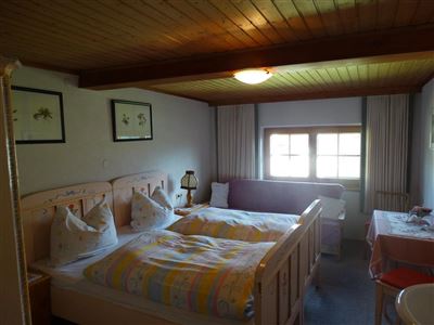 Doppelzimmer Rosa Zimmer