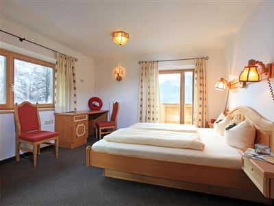Holiday home, shower, toilet, 4 or more bed rooms