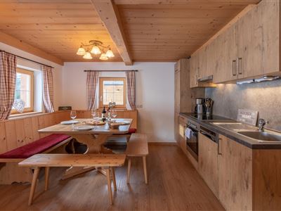 Apartment, shower and bath, toilet, 3 bed rooms