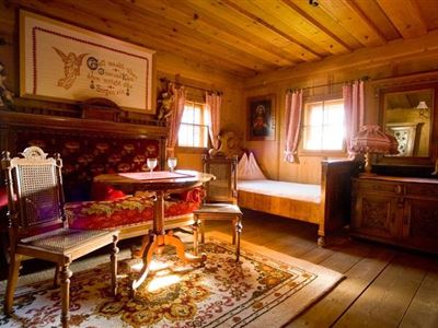 apartment/4 + more bedrooms/shower, WC