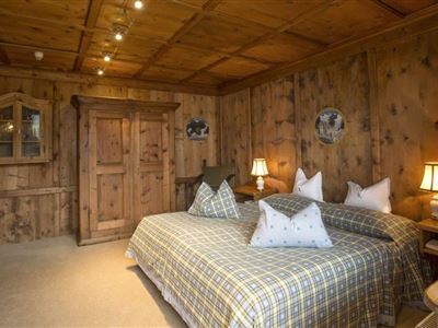 Suite with bathroom, WC, BF