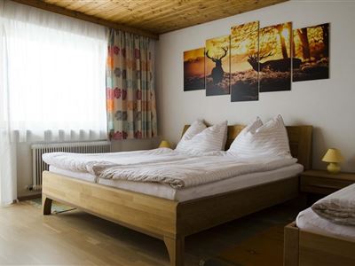 apartment/3 bedrooms/shower,bath tub,WC