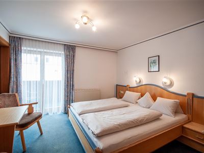 single room with shower, WC