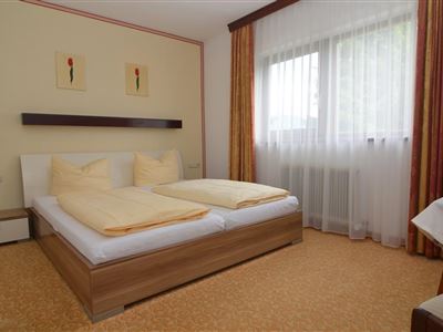 double room with shower, WC