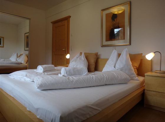 2. Schlafzimmer