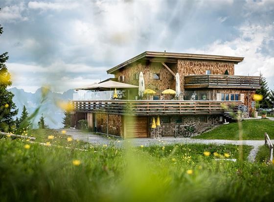 Berghaus Tirol aussen