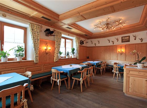 Cafe-Heim-Hubert-Bahnhofstrasse-1-Kirchberg-Gastst