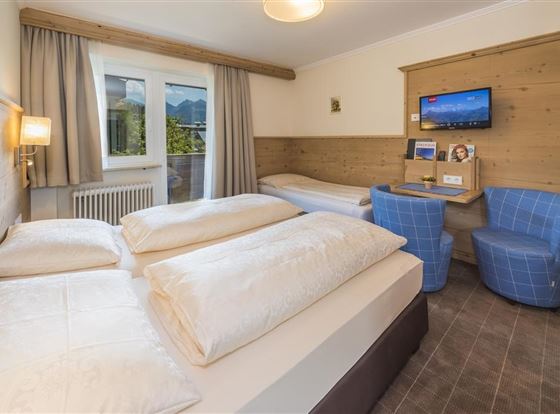 Double room + extra bed