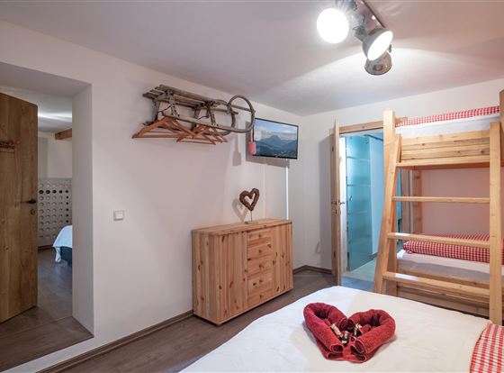 Ferienwohnung_Bergwelt Schlafzimmer 2
