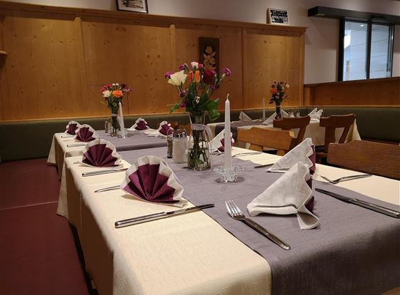gedeckter Tisch im Aschauer Hof