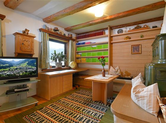 Haus-Romantica-Kirchberg-Brosenbuehel-3-Wohnzimmer