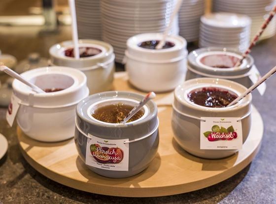 Hotel_Kroneck_Kirchberg_08_2018_Fruehstuecksbuffet
