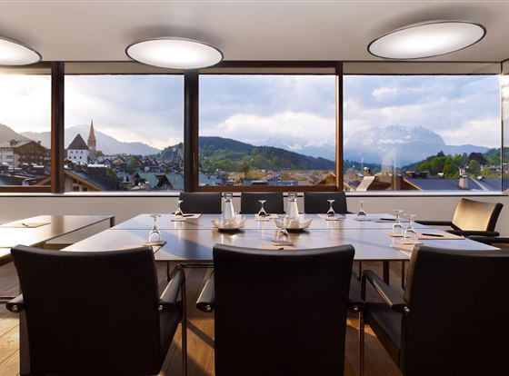 Hotel Schwarzer Adler Tagungsraum am Dach