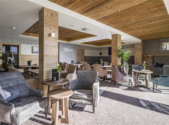 Hotel_Zentral_Kirchberg_02_2019_Lobby_1 (Copy)