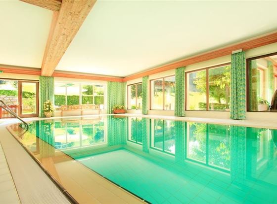 Indoor-Pool