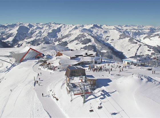 Blick-auf-das-Skigebiet-der-Superlative