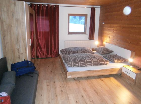 '"beautiful modern room in the farmhouse"'