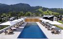 Hotel Schwarzer Adler Dachpool Blick Hahnenkamm