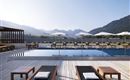 Hotel Schwarzer Adler Dachpool Blick Pass Thurn